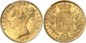 Victoria (1837-1901). Souverain, coin #61 1869, Londres.
Av. VICTORIA DEI GRATIA. Tête diadémée à gauche, signature W. W, au-dessous (date). Rv. BRIT...