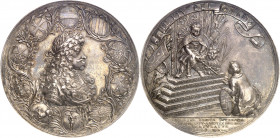 Léopold Ier (1657-1705). Médaille pour la prise de Belgrade offerte par la Ville d’Augsbourg, par Philipp Heinrich Müller 1688, Augsbourg.
Av. Au cen...