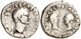 (70 d.C.). Vespasiano, Tito y Domiciano. Denario. (Spink 2399) (S. 5) (RIC. 16). Escasa. 3,08 g. MBC-.