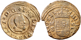 1662. Felipe IV. M (Madrid). S. 16 maravedís. (AC. 468). Defecto de cospel. 3,61 g. (MBC+).