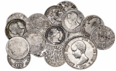 Lote de 17 monedas españolas en plata, la gran mayoría de 2 reales. A examinar. BC-/MBC.