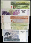 Madagascar. 2004 y 2009. Banco Central. 100, 200, 500, 1000 y 2000 ariary. 5 billetes. EBC-/S/C.