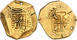 Carlos II. México. (L). 8 escudos. (AC. tipo 177). Puntos en la cruz del reverso. Fecha no visible. Perforación. Muy rara. 26,71 g. (MBC-).