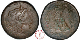 Égypte, Ptolémée II Philadelphe (283-246), Drachme, Av. Tête de Zeus à droite, Rv. ΠTOΛEMAIOY BAΣIΛEΩΣ, Deux aigles à gauche sur un foudre, Bronze, TT...