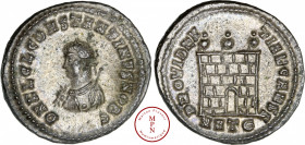Constantin II (337-340), Nummus, 317, Heraclea, Av. D N FL CL CONSTANTINVS NOB C, Buste lauré, drapé et cuirassé à gauche, tenant un sceptre et le map...