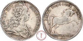 Louis XV (1715-1774), Écuries du Roi, Jeton, par Duvivier, Paris, Av. LUD. XV. D. G. FR. ET. NAV. REX., Buste à droite, Rv. BELLI PACISQUE DECUS. / EC...
