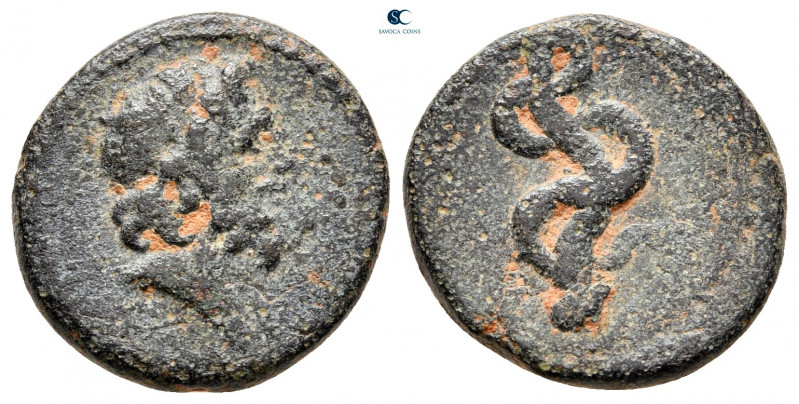 Mysia. Pergamon circa 200-100 BC. 
Bronze Æ

16 mm, 3,58 g



nearly very...