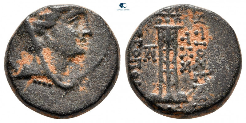 Seleukid Kingdom. Antioch circa 100-0 BC. 
Bronze Æ

15 mm, 4,04 g



ver...