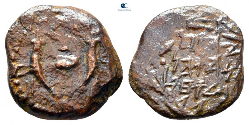 Judaea. Jerusalem. John Hyrcanus I 135-104 BCE. 
Prutah Æ

12 mm, 1,36 g

...