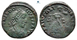 Theodosius I AD 379-395. Constantinople. Nummus Æ