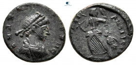 Arcadius AD 383-408. Nummus Æ