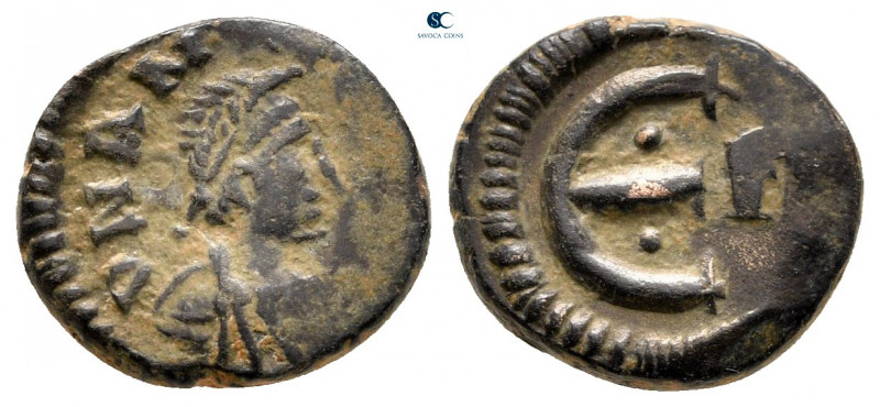 Anastasius I AD 491-518. Constantinople
Pentanummium Æ

12 mm, 1,91 g



...