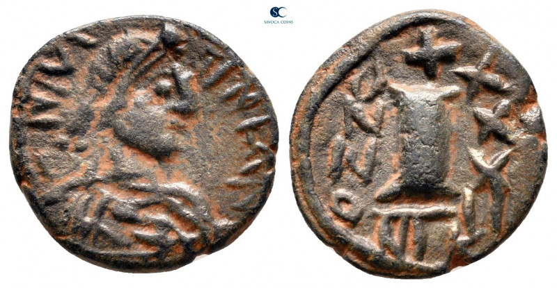 Justinian I AD 527-565. Nikomedia
Decanummium Æ

14 mm, 2,01 g



very fi...