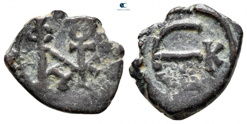 Justin II AD 565-578. Cyzicus
Pentanummium Æ

16 mm, 2,02 g



very fine