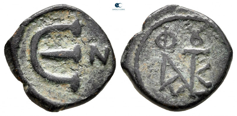 Justin II AD 565-578. Nikomedia
Pentanummium Æ

15 mm, 1,77 g



very fin...