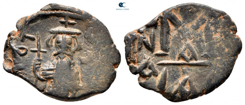 Constans II AD 641-668. Constantinople
Follis or 40 Nummi Æ

20 mm, 3,19 g
...