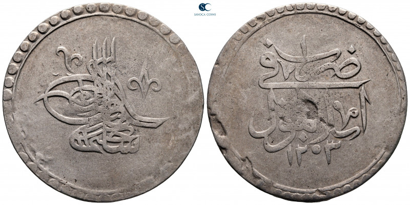 Turkey. Islambul (Istanbul). Selim III AD 1789-1807.
2 Kurush AR

43 mm, 29,2...