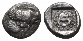 Greek 
IONIA. Klazomenai. Diobol Circa 480-400 BC.Obv: Forepart of winged boar right. Facing gorgoneion within incuse square.Very fine 
Weight: 1.14 g...