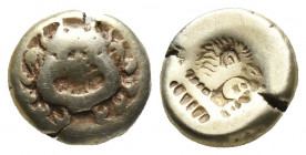 Greek
LESBOS, Mytilene. Circa 521-478 BC. EL Hekte – Sixth Stater Gorgoneion / Incuse head of Herakles right, wearing lion skin headdress; small recta...