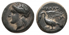 Greek
IONIA. Klazomenai. Ae Circa 386-301 BC Diallos, magistrate.Obv: Head of Apollo left.Rev: ΔIAΛΛOΣ.Swan standing left, with wings spread.
 Weight:...