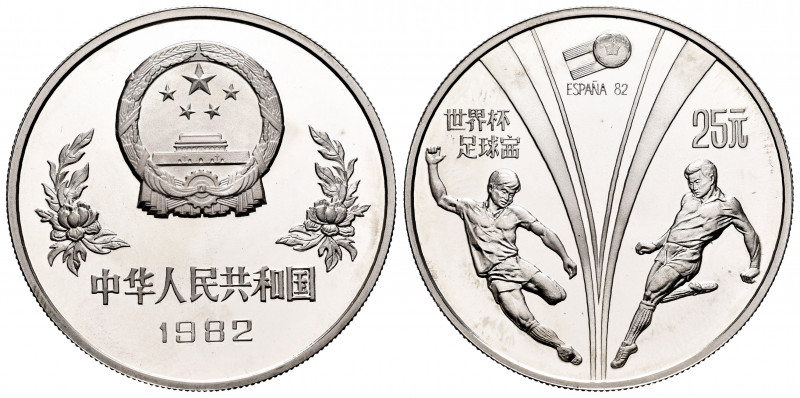 China. 25 yuan. 1982. (Km-60). Ag. 19,56 g. Soccer World Cup 1982. PR. Est...25,...