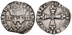 France. Henry III. 1/4 ecu. 1584. Ag. 9,46 g. Mintmark not visible. VF. Est...45,00. 


 SPANISH DESRCIPTION: Francia. Henry III. 1/4 ecu. 1584. Ag...