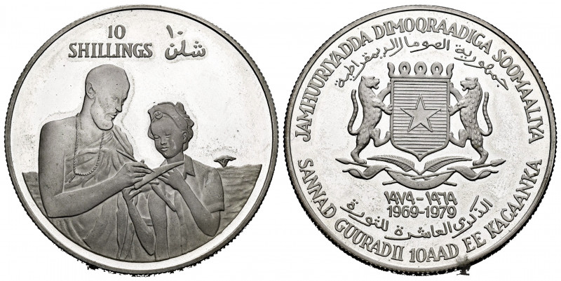 Somalia. 10 shillings. 1979. (Km-32a). Ag. 28,03 g. 10th Anniversary of Republic...
