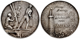 France. Medal. 1921. 28,94 g. Souvenir de la subida a la torre Eiffel. Metal plateado 41mm. AU. Est...40,00. 


 SPANISH DESRCIPTION: Francia. Meda...