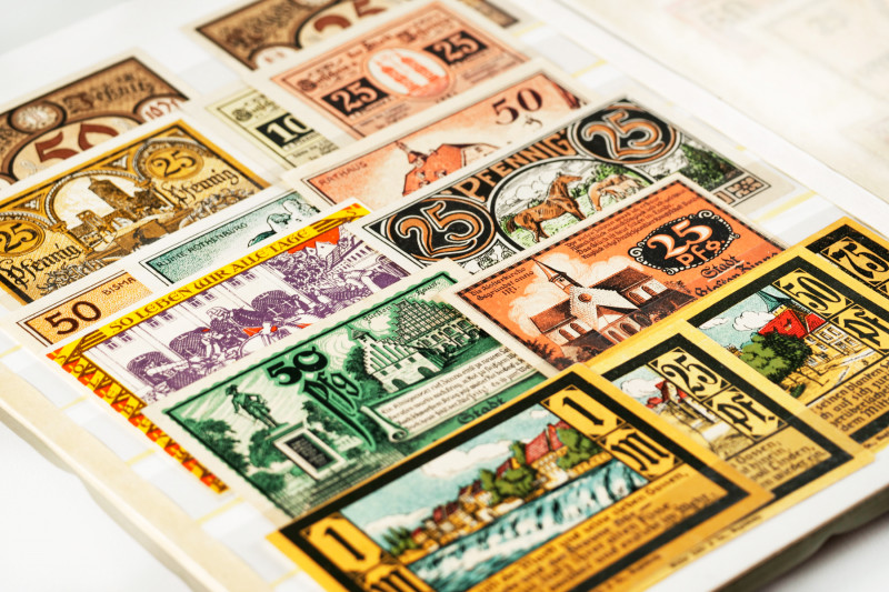 Germany. Box with 162 Notgeld banknotes. All in very good condition. Very intere...