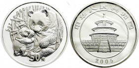 CHINA und Südostasien
China
Volksrepublik, seit 1949
50 Yuan 5 Unzen Silbermünze 2005. Sitzender Panda mit stehendem Jungtier. Verschweißt, in Kaps...