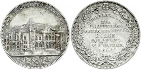 Altdeutsche Münzen und Medaillen
Bremen-Stadt
Gedenktaler 1864. Eröffnung der neuen Börse. Auflage 5000 Ex.
vorzüglich/Stempelglanz, Prachtexemplar...