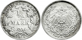 Reichskleinmünzen
1/2 Mark gr. Adler Eichenzweige, Silber 1905-1919
100 X 1917 A. meist vorzüglich und besser, teils geschwärzt. Jaeger 16. 