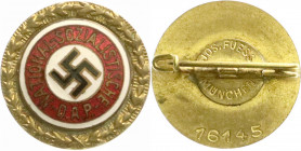 Orden und Ehrenzeichen
Deutschland
Drittes Reich, 1933-1945
Goldenes Ehrenzeichen der NSDAP. Kleine Ausführung, 24 mm. Hersteller Jos. Fuess, Münch...