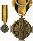 Orden und Ehrenzeichen
Griechenland
Militärverdienstmedaille in Bronze (III. Klasse) 1916/1917 am Band mit Miniatur.
vorzüglich. Barac 41. 