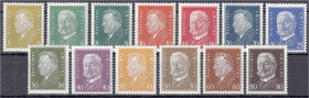 Briefmarken
Deutschland
Deutsches Reich
3 Pf.-80 Pf. Reichspräsidenten 1928, kompletter Satz in postfrischer Luxuserhaltung. Fotoattest Schlegel BP...