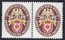 Briefmarken
Deutschland
Deutsches Reich
50+40 Pf. Deutsche Nothilfe 1929, waager. Paar in postfrischer Erhaltung, die linke Marke ist mit Plattenfe...