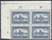 Briefmarken
Deutschland
Deutsches Reich
Bauwerke 1930, postfrischer Viererblock aus der linken oberen Bogenecke, am Rand teilweise Falz. Mi. 560,-€...