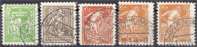 Briefmarken
Deutschland
Alliierte Besetzung (Sowjetische Zone)
Junkerland in Bauernhand 1945, fünf Werte sauber gestempelt, alle mit Plattenfehler,...