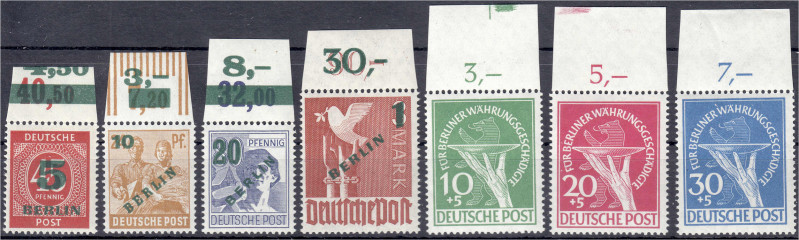 Briefmarken
Deutschland
Berlin
Grünaufdruck und Währungsgeschädigte 1949, zwe...