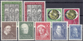 Briefmarken
Deutschland
Bundesrepublik Deutschland
Jahrgang 1951, komplett bis auf Posthornsatz, postfrisch. Mi. 530,-€.
** Michel 139-147. 