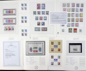 Briefmarken
Lots und Sammlungen
Deutschland (alphabetisch)
Deutschland 1945-1959 **/gest.: Schöne Sammlung in zwei Safe-Ringbindern, dabei Bi-Zone ...
