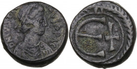 Justinian I (527-565). AE Pentanummum. Carthage mint. Obv. Diademed, draped and cuirassed bust right. Rev. Large Є; to right, cross, all within linear...