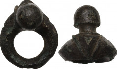 Bronze belt buckle. 27x23 mm. Germanic 2nd-1st century BC.