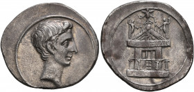 Octavian, 44-27 BC. Denarius (Silver, 22 mm, 3.57 g, 10 h), uncertain mint in Italy (Rome?, 30-29. Bare head of Octavian to right. Rev. Facade of the ...