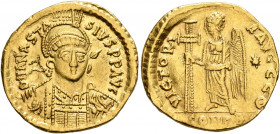 Anastasius I, 491-518. Solidus (Gold, 19 mm, 4.30 g, 7 h), Constantinopolis, 491-498. D N ANASTASIVS P P AVG Pearl-diademed, helmeted and cuirassed bu...