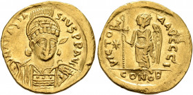 Anastasius I, 491-518. Solidus (Gold, 20 mm, 4.07 g, 6 h), Constantinopolis, 498-518. D N ANASTASIVS P P AVG Pearl-diademed, helmeted and cuirassed bu...