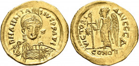 Anastasius I, 491-518. Solidus (Gold, 22 mm, 4.45 g, 6 h), Constantinopolis, 498-518. D N ANASTASIVS P P AVG Pearl-diademed, helmeted and cuirassed bu...