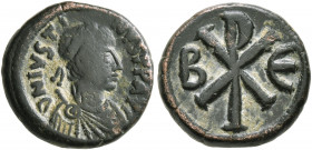 Justin I, 518-527. Pentanummium (Bronze, 14 mm, 2.43 g, 5 h), Constantinopolis. D N IVSTINVS P P AVI Diademed, draped and cuirassed bust of Justin I t...