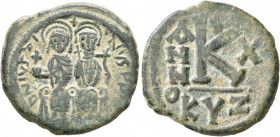Justin II, with Sophia, 565-578. Half Follis (Bronze, 24 mm, 7.00 g, 6 h), Cyzicus, RY 10 = 574/5. D N IVSTINVS P P AVG Justin II, holding globus cruc...