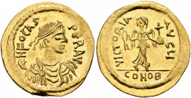 Phocas, 602-610. Semissis (Gold, 19 mm, 2.18 g, 7 h), Constantinopolis, 607-610. δ N FOCAS PЄR AVG Pearl-diademed, draped and cuirassed bust of Phocas...